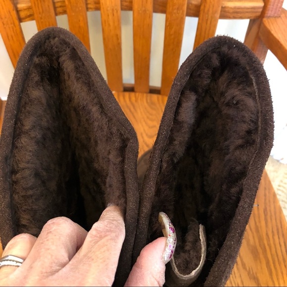 Bear Paw Suede Boots Dark Brown, Size 7 - Picture 10 of 11